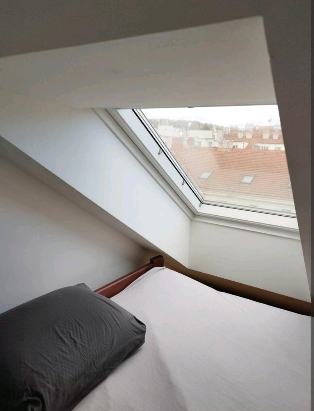 Cozy Rooftop With Balcony براغ المظهر الخارجي الصورة